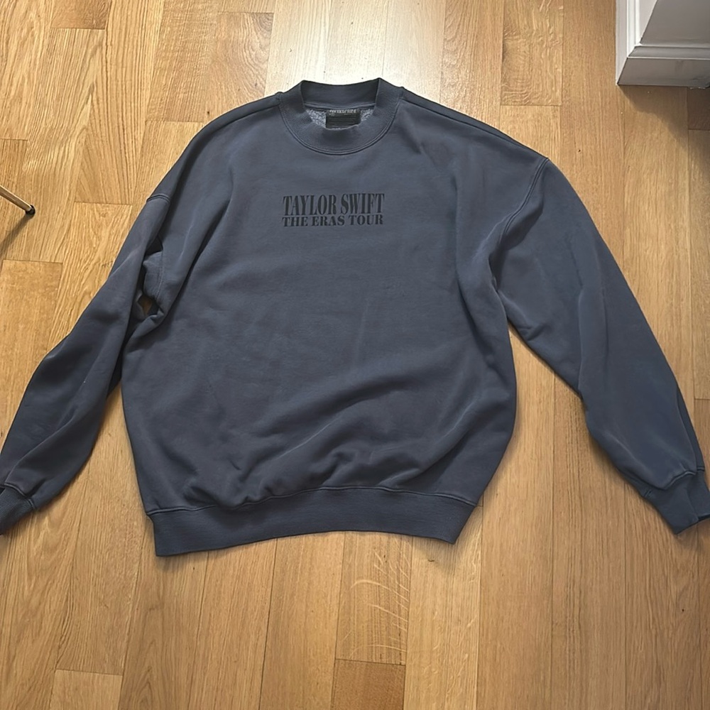 NWOT The Eras Tour Blue Crewneck Taylor Swift Merch Crew Neck Sweatshirt XS